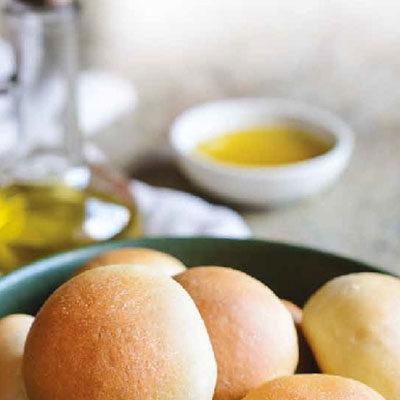 Základné vysoko kvalitné suroviny pre pekáreň, cukrárske a HORECA použitie.